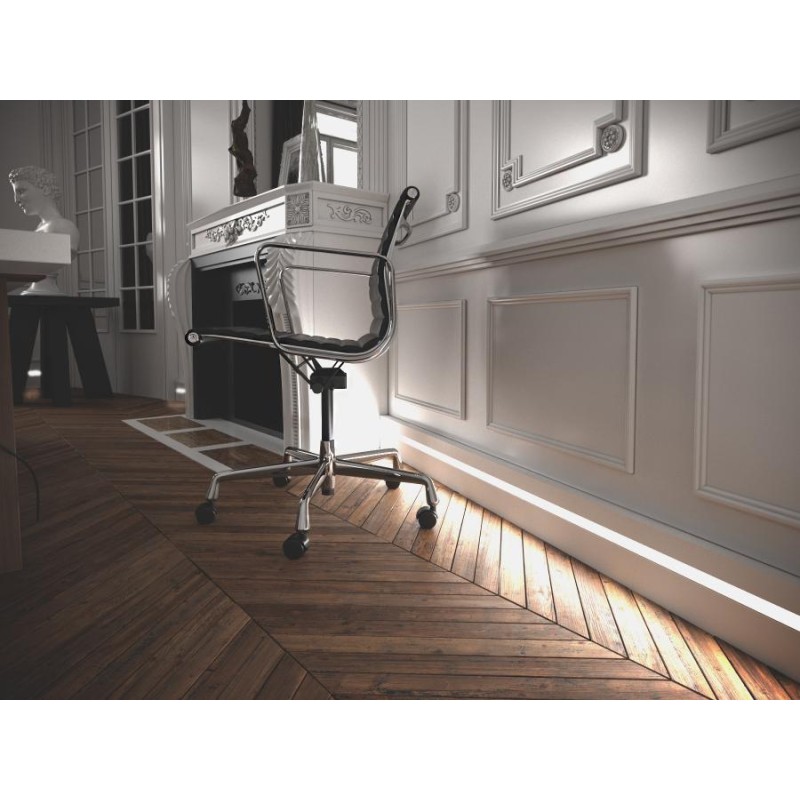 Плинтус напольный PN 101LED